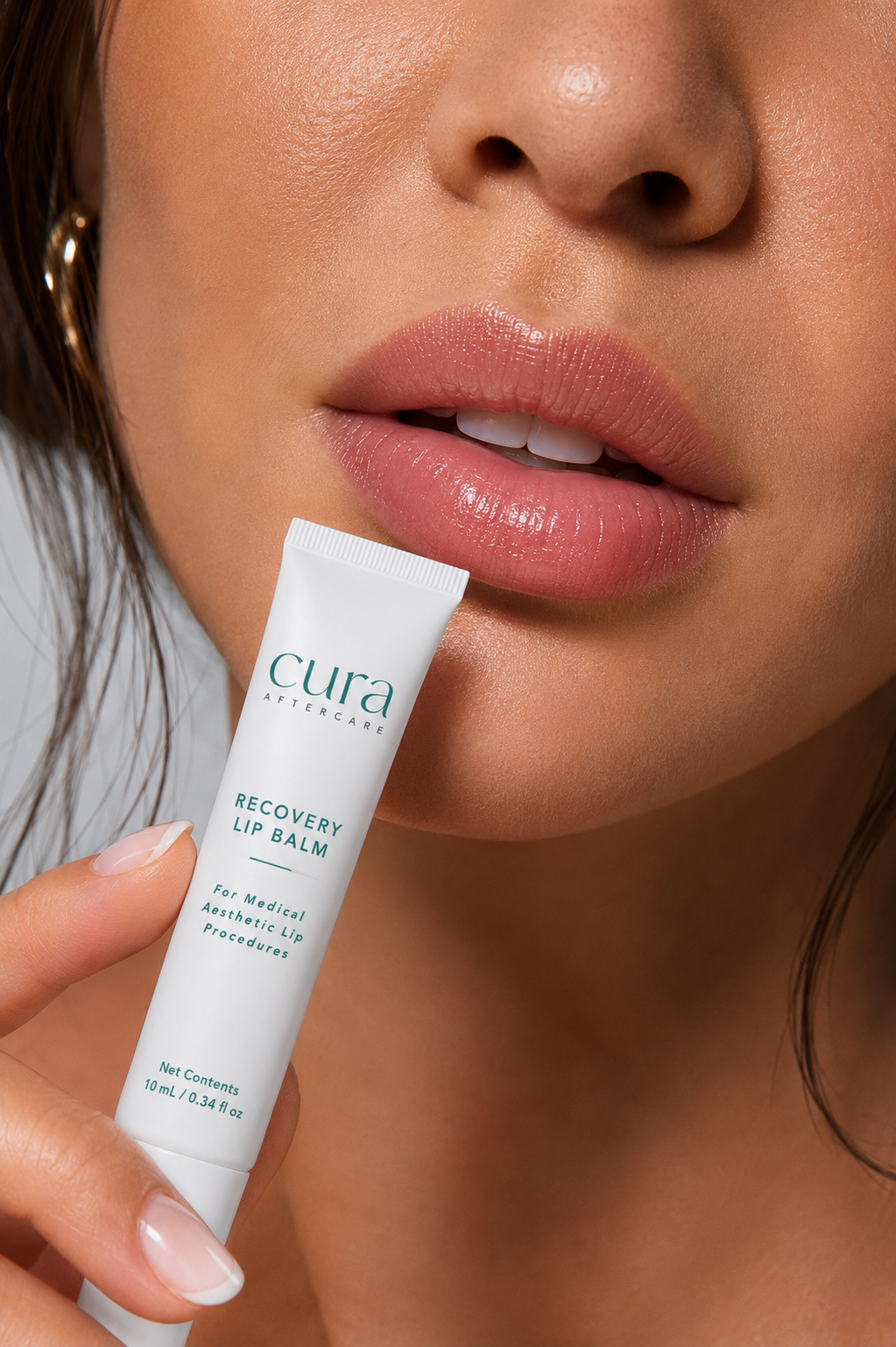 Cura Aftercare Balm Lip Application